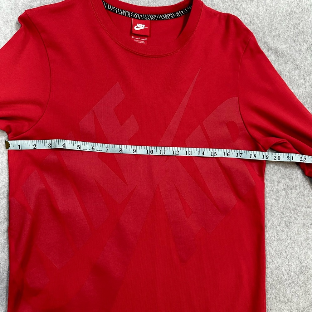 Nike Air Men’s Long Sleeve Shirt Red On Red Graphic Both Sides Medium - Picture 4 of 10